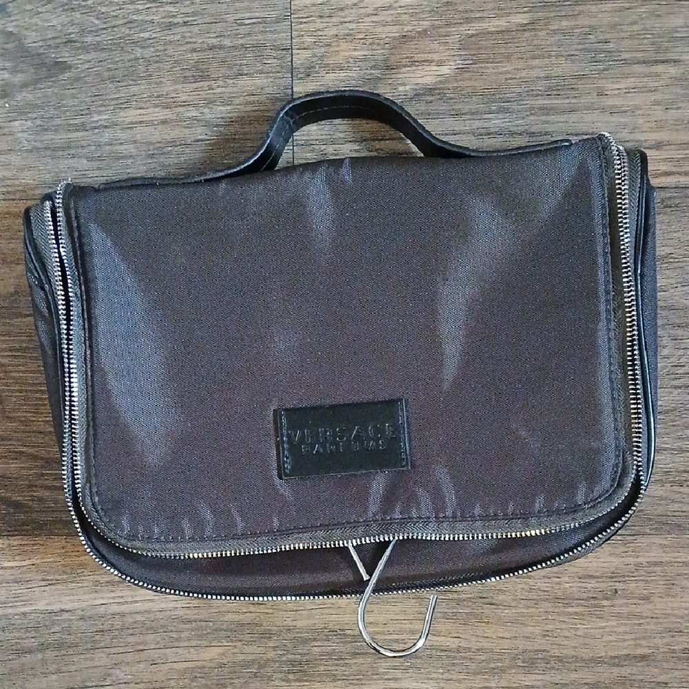 New Versace Parfums Black Unisex Travel Toiletry Bag.